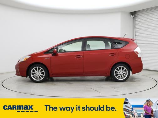 2014 Toyota Prius v Five