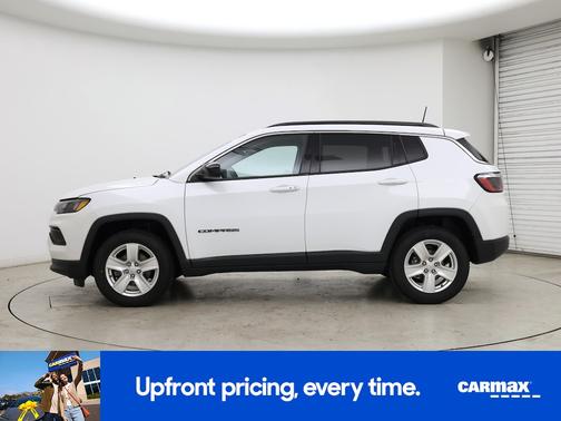 White 2022 Jeep Compass Latitude
