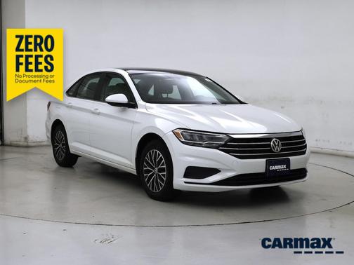 White 2019 Volkswagen Jetta SE