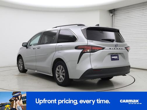 2021 Toyota Sienna XLE