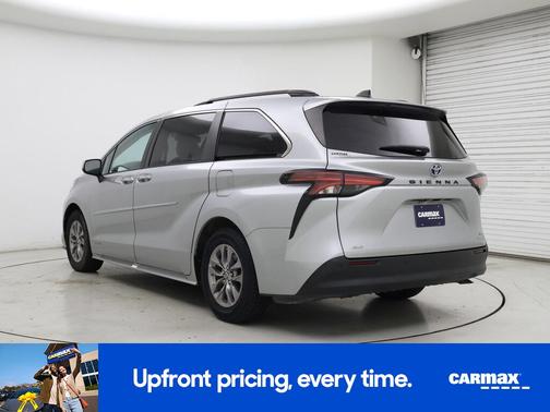 2021 Toyota Sienna XLE