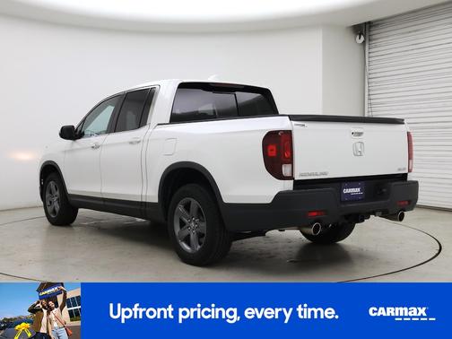 White 2023 Honda Ridgeline RTL