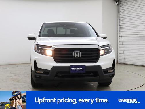 White 2023 Honda Ridgeline RTL