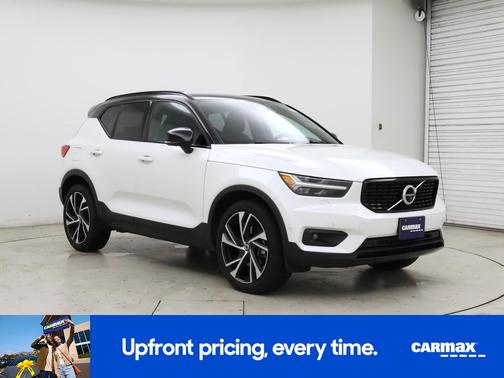 2019 Volvo XC40 T5 R-Design