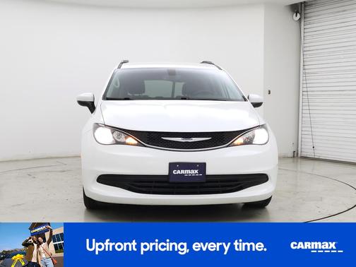 2020 Chrysler Voyager LXI