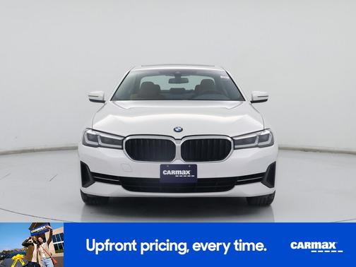 White 2023 BMW 540 XI