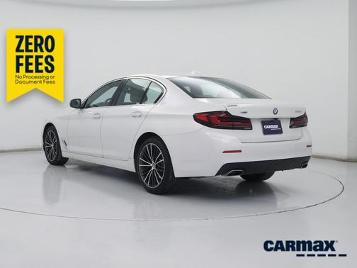 White 2023 BMW 540 XI