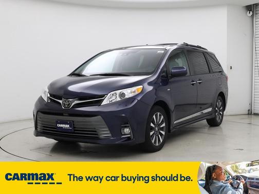2020 Toyota Sienna XLE