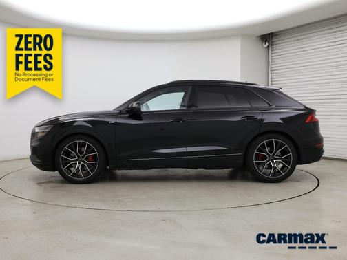 Black 2019 Audi Q8 Prestige