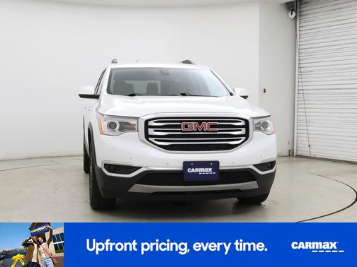 White 2019 GMC Acadia SLT