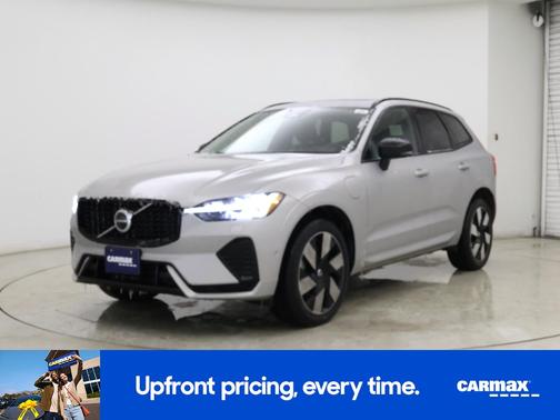 2024 Volvo XC60 Recharge Plug-In Hybrid T8 Plus Dark Theme