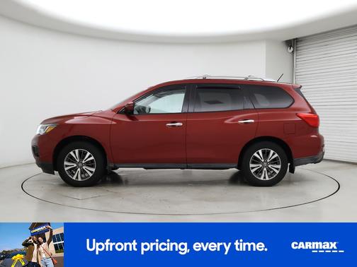2017 Nissan Pathfinder SL