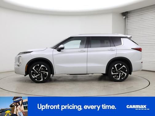 White 2023 Mitsubishi Outlander SEL Black Edition