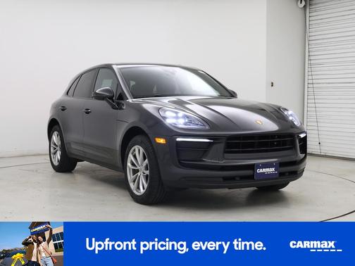 2022 Porsche Macan Base (PDK)