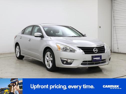 Silver 2014 Nissan Altima SV
