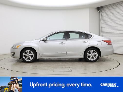 Silver 2014 Nissan Altima SV
