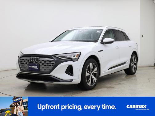 White 2024 Audi Q8 e-tron Premium Plus