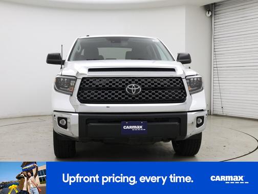 White 2019 Toyota Tundra SR5