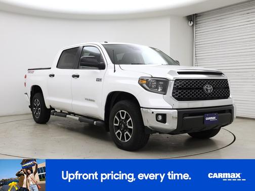 White 2019 Toyota Tundra SR5