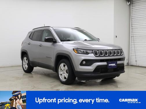 Silver 2022 Jeep Compass Latitude