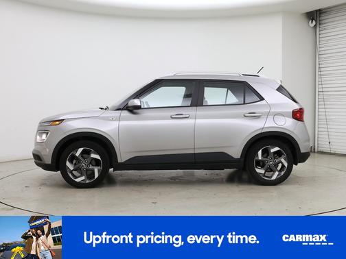 Silver 2023 Hyundai VENUE SEL