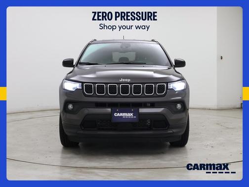 Gray 2023 Jeep Compass Latitude