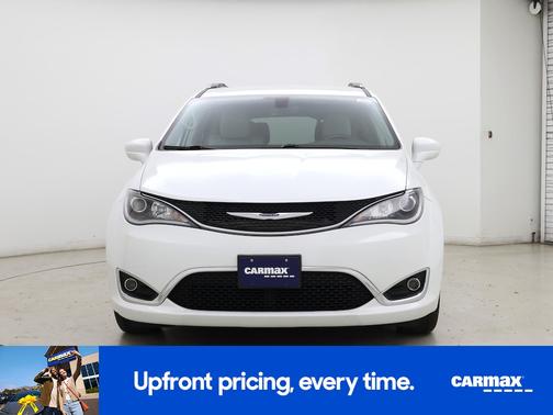 White 2020 Chrysler Pacifica Touring L