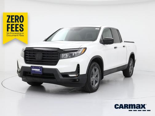 White 2023 Honda Ridgeline RTL