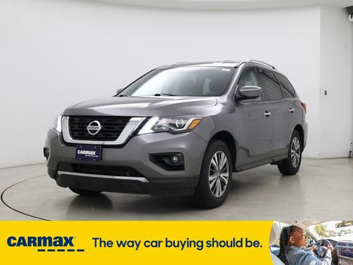 2019 Nissan Pathfinder SV