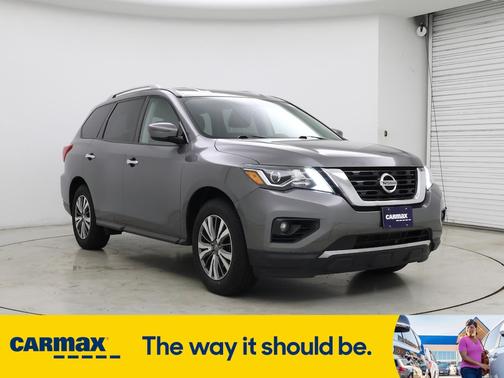 2019 Nissan Pathfinder SV