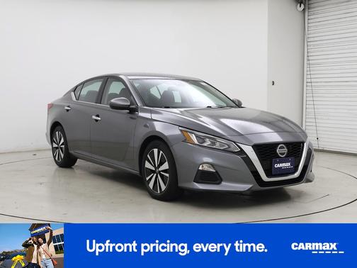 2022 Nissan Altima SV