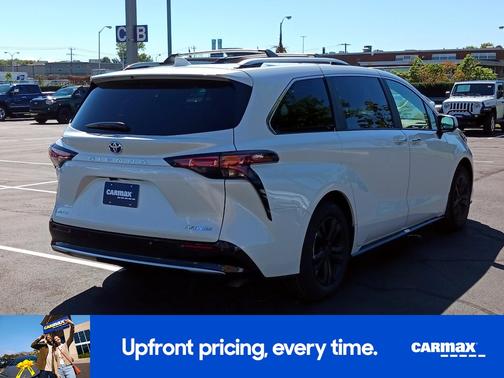 2025 Toyota Sienna Platinum