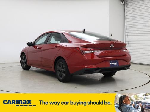 2023 Hyundai ELANTRA SE