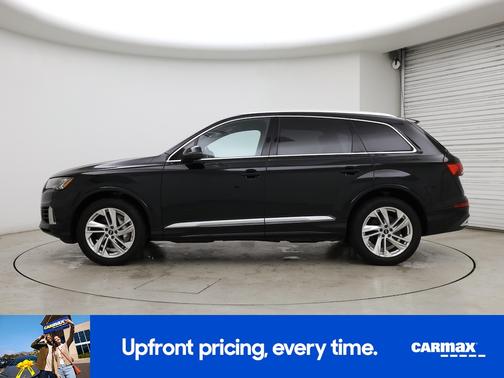 Black 2023 Audi Q7 Premium