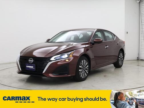 2023 Nissan Altima SV