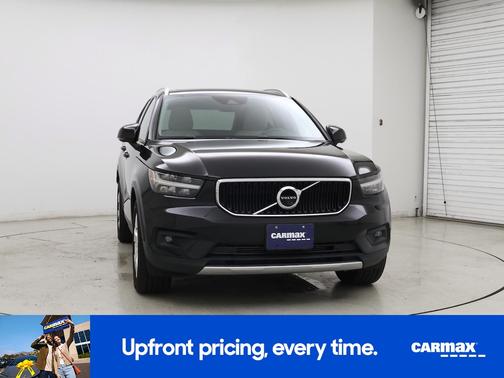 2020 Volvo XC40 T5 Momentum