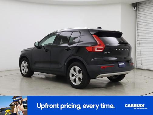 2020 Volvo XC40 T5 Momentum