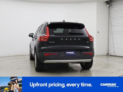 2020 Volvo XC40 T5 Momentum