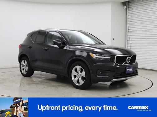 2020 Volvo XC40 T5 Momentum