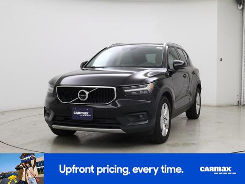 2020 Volvo XC40 T5 Momentum