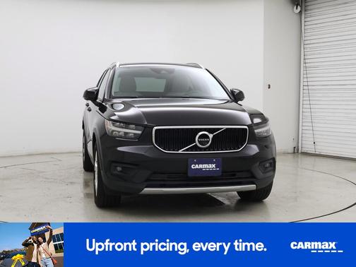 2020 Volvo XC40 T5 Momentum