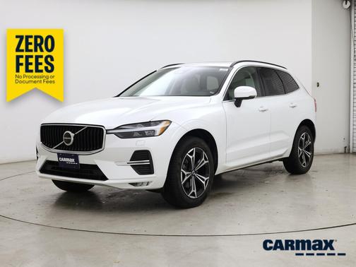 White 2022 Volvo XC60 B5 Momentum