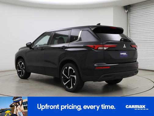 Black 2022 Mitsubishi Outlander ES