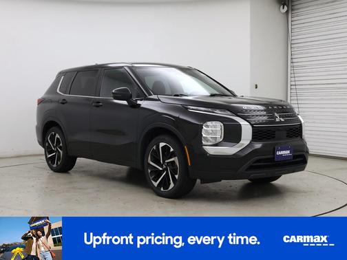 Black 2022 Mitsubishi Outlander ES