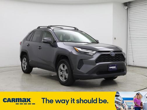 2022 Toyota RAV4 Hybrid XLE