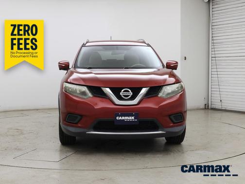 Red 2015 Nissan Rogue SV