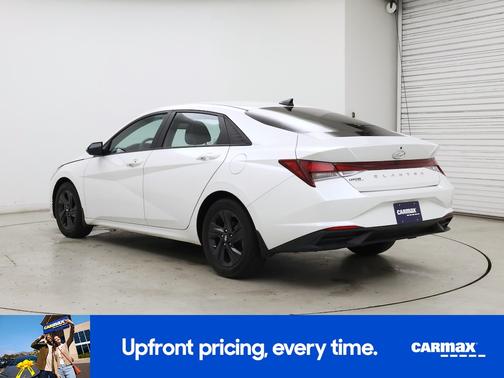 White 2023 Hyundai ELANTRA SEL