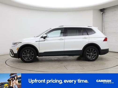 White 2023 Volkswagen Tiguan SE