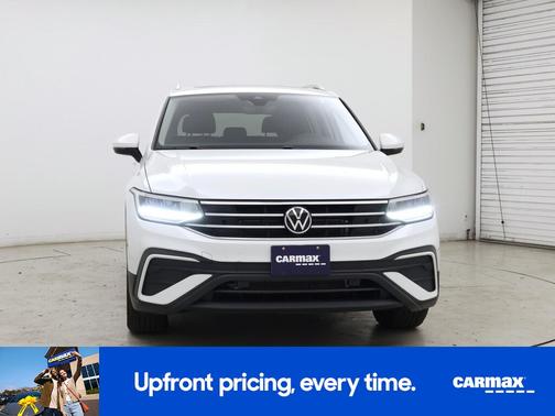 White 2023 Volkswagen Tiguan SE