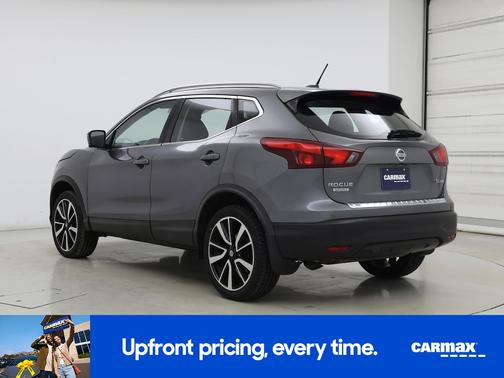 Gray 2017 Nissan Rogue Sport SL
